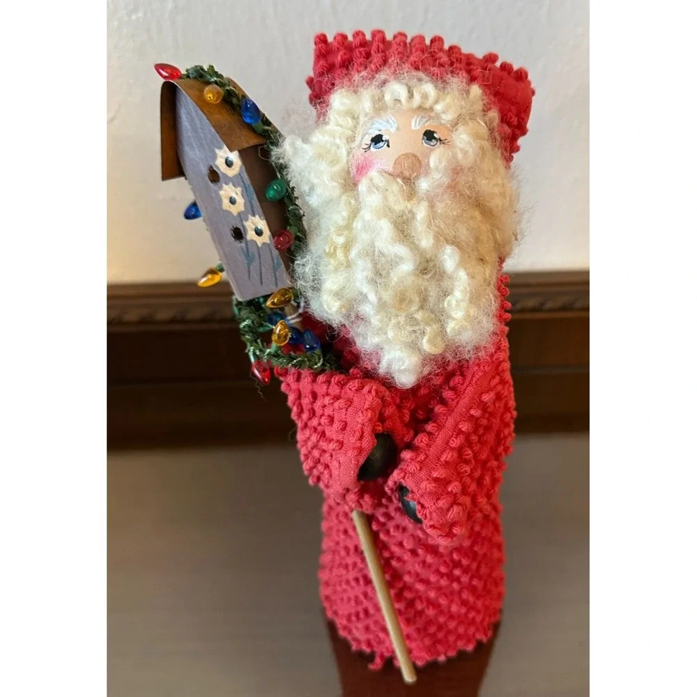 Folk Art‎ 9'' Santa Claus Holding Birdhouse